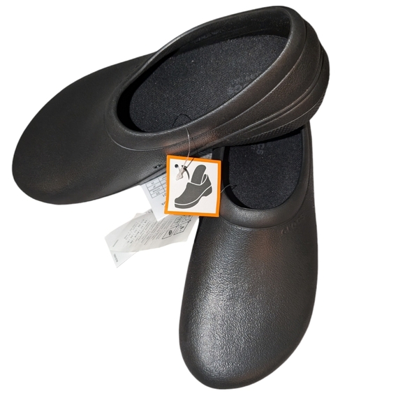 On The Clock Slip Resistant Slip On unisex Crocs - Picture 7 of 12